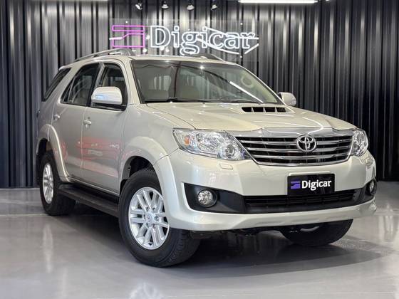 TOYOTA HILUX SW4 3.0 SRV 4X4 16V TURBO INTERCOOLER DIESEL 4P AUTOMÁTICO